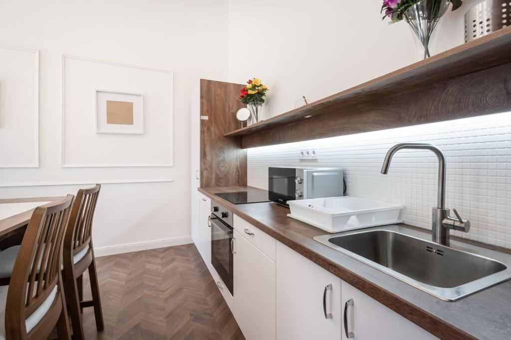 Stylish Apartment In The City Center بودابست المظهر الخارجي الصورة